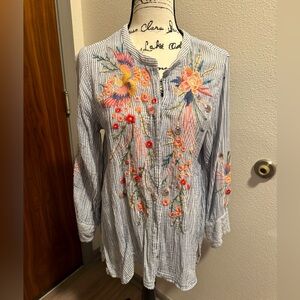 Johnny Was Cotton Floral Embroidered Striped button down Tunic Blue Pink M